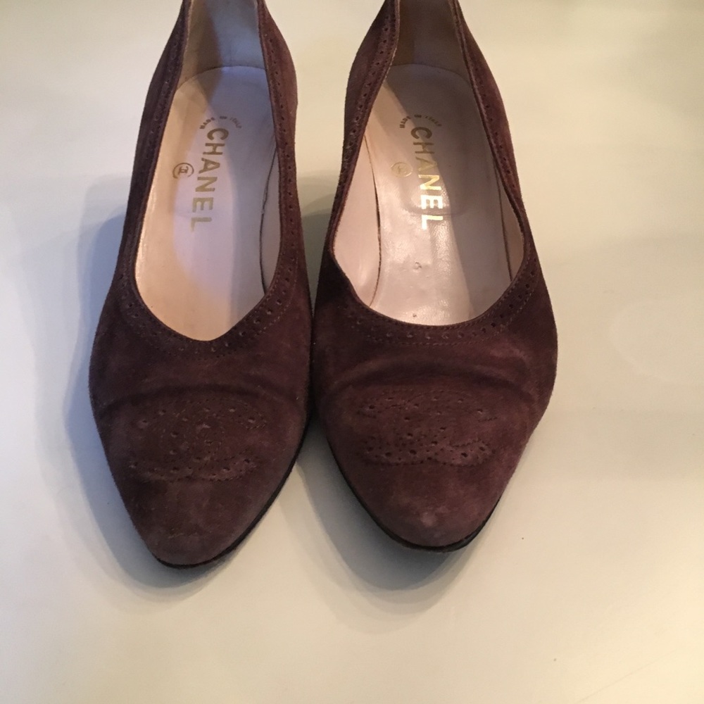 CHANEL Vintage Brown Suede Shoes